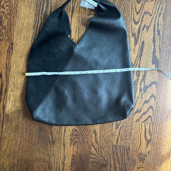 Shiraleah Black Leather JUMBO Bag - Picture 7 of 9